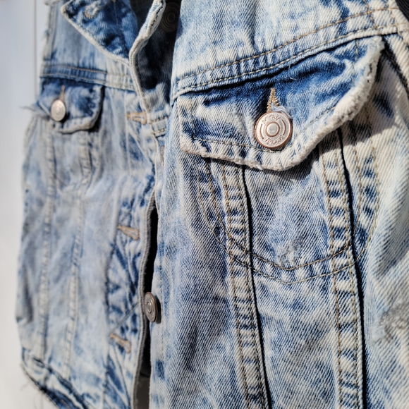 Jean vest - Picture 2 of 4